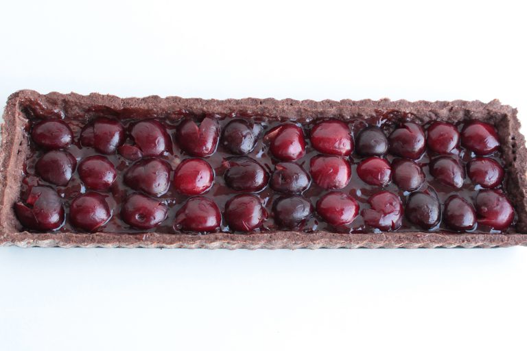 Schoko-Kirsch Tarte/Tart od čokolade s višnjama/trešnjama – Feeding Art