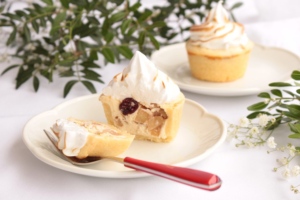 Käse – Apfel Törtchen mit Baiserhaube/Tortice od sira s punjenjem od ...